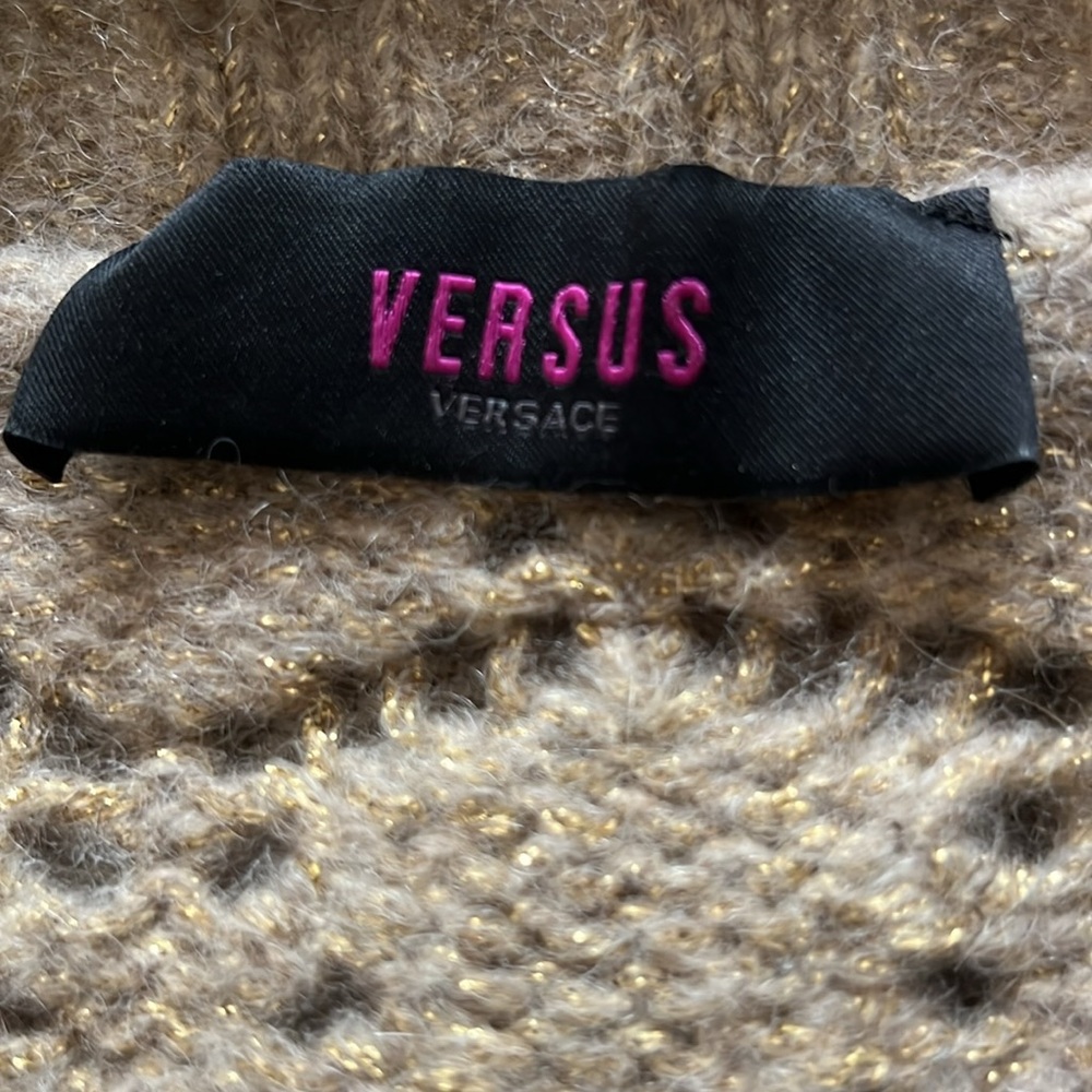 Versace Versus Beige and Gold Knit alpaca Sweater - Picture 4 of 7